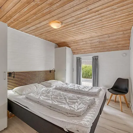 Feriehus Janne - From The Sea By Interhome